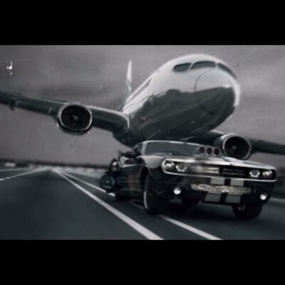 Dodge Challenger vs Boeing 737