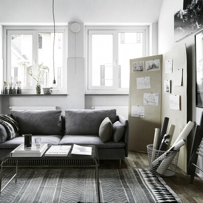  CREATIVE STUDIO