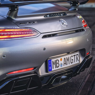 "Silver Arrow" - Mercedes AMG GTR